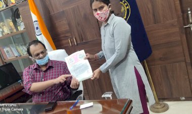 BEMETARA:अपमान जनक गलत आरोप के चलते बेमेतरा नगर पालिका वार्ड नंबर 11 की पार्षद नीतू कोठारी ने दिया इस्तीफा