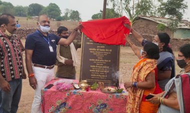 पंड़रीपानी के नागरझोड़ी में संसदीय सचिव व जनपद अध्यक्ष ने सड़क निर्माण कार्य का किया भूमि-पूजन