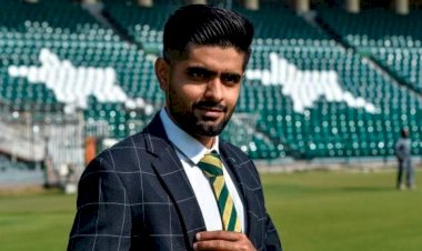 अपनी ही 'बहन' से शादी करेगा ये क्रिकेटर.... लग चुके हैं यौन शोषण के आरोप....  कप्तान ने अपनी चचेरी बहन से की सगाई.... जानें कब होगी शादी.....