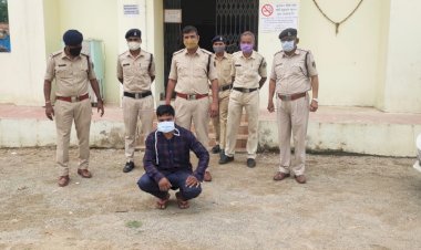 कुन्नी चौकी परिसर में खड़े वाहनों में हुए आगजनी के मामले में पुलिस ने आरोपी युवक को किया गिरफ्तार भेजा न्यायिक रिमांड पर।