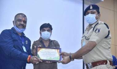 शौर्य भवन में  कोरोना वारियर्स (पुलिस विभाग )का सम्मान समारोह