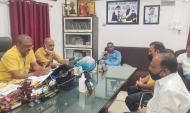 दंतेश्वरी महिलाम हाविद्यालय के प्राइवेट छात्र-छात्राओं की जनभागीदारी शुल्क की  गई माफ - रेखचंद जैन