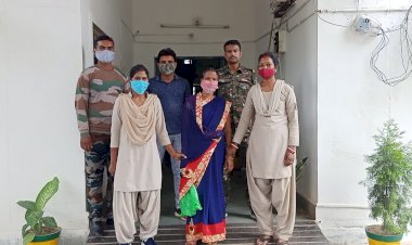 बिग CG न्यूज: शिक्षा विभाग की महिला कर्मचारी गिरफ्तार.... शातिर तरीके से कइयों को अपने जाल में फंसाया.... शातिर महिला के कारनामे जान उड़ जाएंगे होश.....