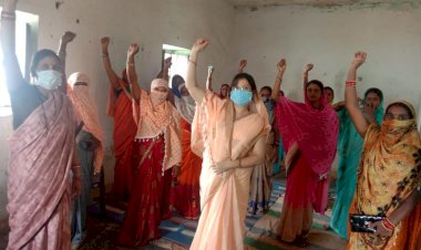 BEMETARA:17 गाँवो की महिला कमांडो की शबीना खान ने कुसमी में ली बैठक….महिलाओं ने लिया उत्थान व आत्मनिर्भता का संकल्प…शबीना खान जिलाध्यक्ष महिला कमांडो