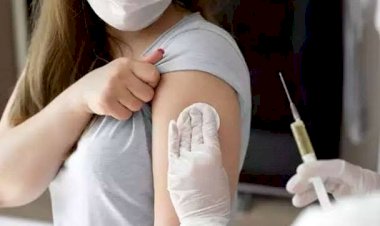 BIG NEWS: छत्तीसगढ़ के स्वास्थ्य अधिकारी का बड़ा दावा.... एक साल ही काम करेगी कोरोना वैक्सीन.... अगले साल इसे फिर लगाना पड़ेगा.... दावे पर टीकाकरण अधिकारी ने कह दी ये बड़ी बात......