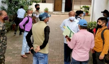 संत गहिरा गुरु विश्वविद्यालय के कुलसचिव ने विश्वविद्यालय के प्रशासनिक भवन का किया निरीक्षण