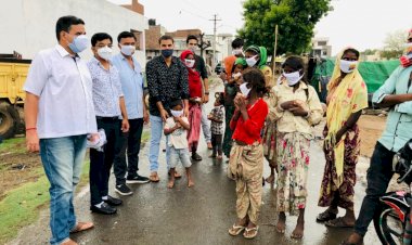 चमकता जीवन सेवा संस्थान ने किया वृक्षारोपण, वितरित किए मास्क