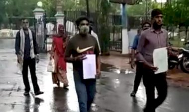 छेड़छाड़ व जमीन विवाद को लेकर कलेक्टर व एसपी को सौंपा ज्ञापन