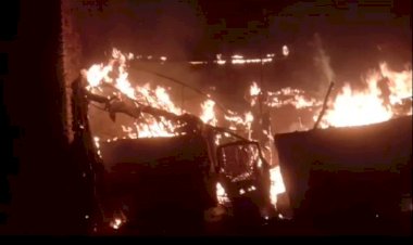 पारिवारिक  झगड़े में  जलाया आशियाना, घरेलू सामान जलकर हुआ राख