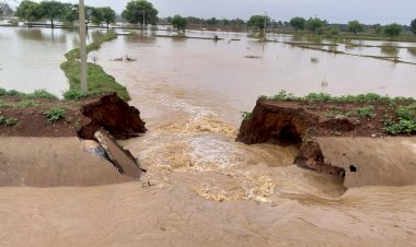 गुणवत्ताहीन :जलसंसाधन मंत्री के गृह क्षेत्र केवतरा में नहर फूटने से सैकड़ो एकड़ फसल बर्बाद, गुणवत्ताहीन लाइनिंग निर्माण की सजा किसानों को,बेमेतरा जिले के साजा विधानसभा क्षेत्र का मामला...देखे विडियो
