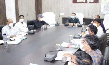 कोविड नियंत्रण के लिए प्राथमिकता से करें कार्य..समय सीमा बैठक में कलेक्टर ने अधिकारियों को दिए निर्देश