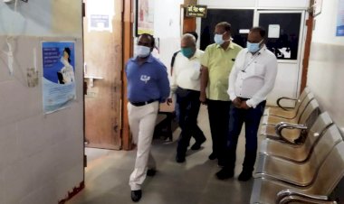 धमतरी कलेक्टर श्री एल्मा ने जिला अस्पताल की व्यवस्था पर नाराजगी जाहिर की व  कहा- सप्ताह में दो दिन दौरा कर लेंगे निर्देशों पर अमल की जानकारी...