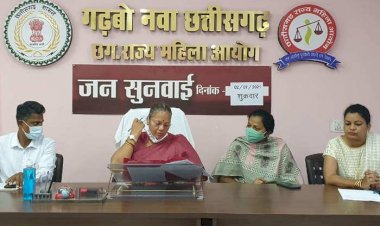 CG महिला आयोग में दिलचस्प केस: महिला का दावा.... 41 बरस पहले हुई शादी.... बेटी भी हुई.... पुरुष ने पहचानने से किया इंकार.... बच्ची का DNA टेस्ट कराने के निर्देश.... वहीं दुधमुंहे बच्चे को नही लाने पर हुई FIR दर्ज.....