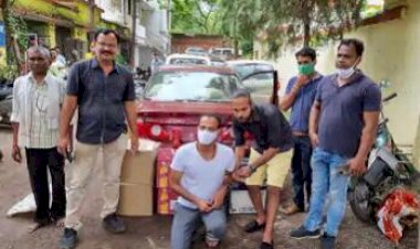 CG होंडा सिटी कार को बना लिया वाइन वैन: लग्जरी कार में MP से लाते थे लाखों की शराब.... खबर मिली तो अफसरों ने किया ये.... दो लाख की 120 बोतल विदेशी शराब जब्त.... 2 गिरफ्तार.....