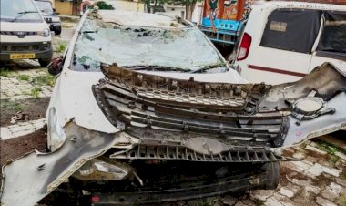 5 मौतें दर्दनाक हादसा: पानी भरी खाई में पलटी कार.... झपकी आने से चालक ने खोया नियंत्रण.... छत्तीसगढ़ के एक ही परिवार के 4 बच्चों समेत 5 की दर्दनाक मौत... दो गंभीर रूप से घायल....