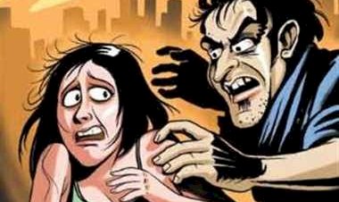 CG 2 अफसरों पर छेड़खानी का जुर्म दर्ज: शारीरिक सुख दोगी तो तुम भी अच्छा रहोगी.... अधिकारियों को महंगी पड़ी प्रताड़ना.... पावर प्लांट के HR हेड और जनसंपर्क अधिकारी के खिलाफ नर्स की शिकायत पर छेड़खानी का मामला दर्ज......