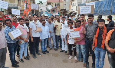 बिजली बिल के वृद्धि का विरोध करने भाजयुमो अहिवारा ने निकाली लालटेन यात्रा