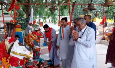 विधायक दल ने ली जिले के जलाशयों में पानी की उपलब्धता की जानकारी..जल संसाधन विभाग के अधिकारियों की संक्षिप्त बैठक लेकर की समीक्षा..अंगारमोती माता के दर्शन कर प्रदेश की समृद्धि के लिए मांगा आशीर्वाद..