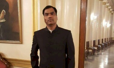 कलेक्टर रमेश कुमार शर्मा ने किया कलेक्टर कार्यालय का औचक निरीक्षण    निरीक्षण के दौरान विभिन्न विभाग के कर्मचारी रहे नदारद    कलेक्टर ने अनुपस्थित कर्मचारियों को 10.30 बजे तक उपस्थिति सुनिश्चित करने के दिए निर्देश