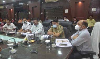 कोरोना संक्रमण से बचाव के लिए शासन द्वारा जारी गाईडलाइन का पालन करते हुए गणेशोत्सव एवं गणेश विसर्जन का पर्व मनाने दिशा निर्देश  जारी शांति समिति की हुई मीटिंग पढ़े पूरी खबर