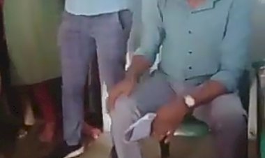 वीडियो -नौकरी लगाने के नाम पर लाखों की ठगी, वीडियो वायरल होते ही कलेक्टर ने दिए जाँच के आदेश,पटवारी और बाबू को किया निलंबित