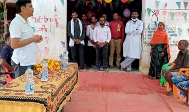जनपद उपाध्यक्ष ने ग्राम सोयदा में जन चौपाल लगाकर सुनी ग्रामीणों की समस्या गणेश पंडाल में ग्रामीणों के साथ की पूजा अर्चना।