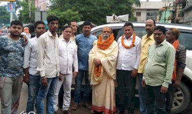 पंडरिया के गांधी चौक में गौ सेवा आयोग के अध्यक्ष का हुआ भव्य स्वागत।