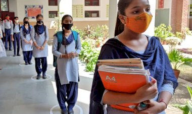 CG स्कूल कोरोना ब्रेकिंग: स्कूलों में कोरोना का साया.... सभी प्राइवेट और सरकारी स्कूलों में कोरोना गाइडलाइन का कड़ाई से पालन करने के निर्देश.... सभी संभागीय संयुक्त संचालक और DEO को आदेश जारी.....