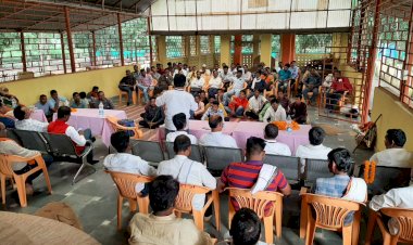 *राशन विक्रेता संघ  जिला इकाई की बैठक सम्पन्न ....बैठक में प्रदेश पदाधिकारी काफी मात्रा में रहे  उपस्थित ...*