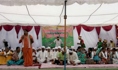 गोंड़वाना समाज का तहसील स्तरीय नवाखाई मिलन समारोह  भव्य रूप से मनाया गया...गोंडी नृत्यों की आकर्षक प्रस्तुति रही...