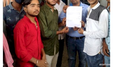 शासकीय श्रृंगी ऋषि उत्तर माध्यमिक विद्यालय नगरी में दो विषयों को बंद कर दिए जाने और बच्चों को एडमिशन नहीं दिए जाने को लेकर सौंपा ज्ञापन..अखिल भारतीय विद्यार्थी परिषद की मांग पूरी नहीं होगी तो उग्र आंदोलन करने की दी चेतावनी..