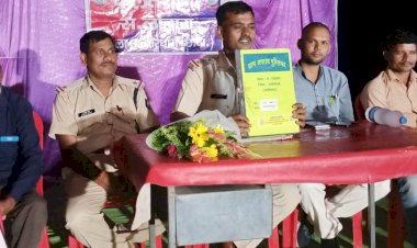 थाना क्षेत्र के 17 ग्राम बने अपराध मुक्त  महात्मा गांधी के ग्राम स्वराज अपराध मुक्त ग्राम की परिकल्पना को कर रहे साकार   ग्रामीणो ने आपसी मनमुटाव रंजिश छोड अपनाया सत्य अंहिसा का मार्ग आपस मे बढा प्रेम भाई चारा   अपराध मुक्त - सतर्क जागरूक समाज बनाने कबीरधाम पुलिस की मेहनत ला रही रंग