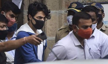 सलाखों के पीछे आर्यन खान: ड्रग्स मामले में शाहरुख खान के बेटे आर्यन खान की ज़मानत अर्ज़ी खारिज.... मां गौरी खान के बर्थडे पर भी जेल में ही रहना होगा.... मजिस्ट्रेट कोर्ट ने कहा, 