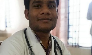 दर्द इतना ज्यादा मिला कि अब ‘दुआ’ बन गए हैं डॉ. जैनेंद्र मानसिक रोग की पीड़ा से मिली प्रेरणाः अबूझमाड़ के धनोरा सहित आसपास गांवों में छुट्टी के दिनों में भी दे रहे हैं स्वास्थ्य सेवा - विश्व मानसिक स्वास्थ्य दिवस पर विशेष