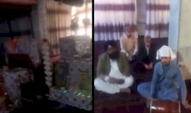 'हरे रामा-हरे कृष्णा' की गूंज VIDEO: तालिबानी राज में काबुल के मंदिर में गूंजा 'हरे रामा-हरे कृष्णा'.... नवरात्रि में कीर्तन और जागरण का VIDEO वायरल.... देखें VIDEO......