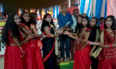 ग्राम सलका में नौ दिवसीय दुर्गा पूजा  के साथ सांस्कृतिक कार्यक्रमो का किया आयोजन।