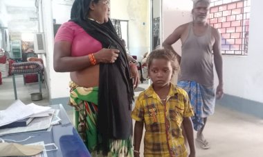 CG बच्चे का अपहरणः बच्चे के अपहरण की खबर से फैली सनसनी…खेलते-खेलते रास्ता भूल गया बच्चा , गांव में फैल गया किडनैपिंग का हल्ला….फिर जो हुआ…जानिये वायरल खबर का सच पढ़िए पूरी खबर……