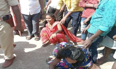5 की मौत भीषण सड़क हादसा:  गढ़वा-अंबिकापुर NH- 343 हाइवे में दर्दनाक सड़क हादसा... दो बाइक की आपस में टक्कर, रोड पर गिरे लोगों को पिकअप वैन ने कुचला, बाइक के उड़े परखच्चे ,5 की दर्दनाक मौत….