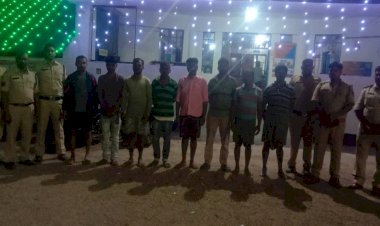 CG- फिर पिट गई पुलिस: जुआ रेड करने गई पुलिस पार्टी से वाद-विवाद, अश्लील गाली-गलौच और हाथापाई.... 2 पुलिसवालों को बंधक भी बनाया.... फिर जो हुआ.... 8 जुआरी गिरफ्तार.......