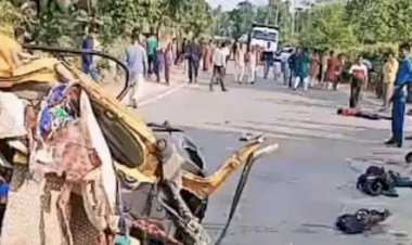 9 की मौत: तेज रफ्तार ट्रक ने ऑटो रिक्शा को रौंदा….छठ पूजा मनाकर लौट रहे श्रद्धालुओं से भरी ऑटो की ट्रक से टक्कर…..ऑटो के उड़े परखच्चे ,9 लोगों की हुई मौत, कई घायल….