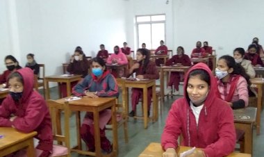 छात्रों को मतदाता सूची में नाम जुड़वाने हेतु दिया प्रशिक्षण