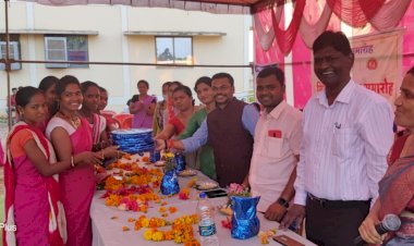 मितानिन दिवस पर जिले के मितानिनों का हुआ सम्मान.शासन, विभाग और समुदायों के बीच की कड़ी हैं मितानिनें- श्री हरीश कवासी