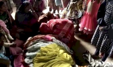 CG: सरपंच पति की हत्या के बाद नक्सलियों का गांव में लूटपाट ….पैसे-मोबाइल लूटे, जेसीबी को किया था आग के हवाले…इलाके में हड़कंप……