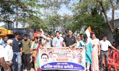 विधायक विकास उपाध्याय द्वारा अपने विधानसभा के 5 वार्ड मे जन जागरण पदयात्रा.....
