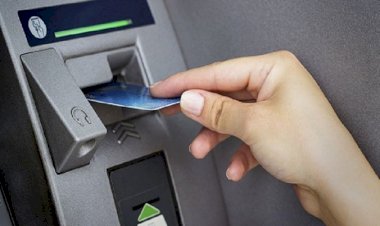 ATM से कैश निकालना होगा महंगा: ATM से लिमिट से ज्यादा पैसे निकालने पर देना होगा इतने रुपये का चार्ज... यहां देखें क्या होंगे नए चार्ज……