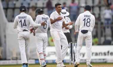 भारत की धमाकेदार जीत :भारत ने 372 रनों से हराकर तोड़ा वर्ल्ड चैंपियन न्यूजीलैंड का गुरूर……दर्ज की अपनी सबसे बड़ी जीत, 1-0 से सीरीज पर किया कब्जा….ये खिलाड़ी रहे जीत के हीरो…….