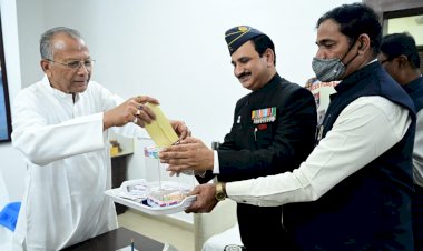 देश की सेवा करने वालों सैनिकों के सहयोग के लिए हम सभी को हमेशा आगे खड़ा रहना चाहिए - ताम्रध्वज साहू....