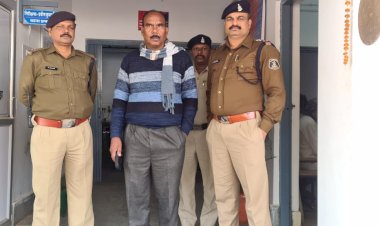 CG- उपसरपंच गिरफ्तार: सचिव को उपसरपंच ने पीटा.... गाली-गलौज कर फाइल भी फाड़ी.... कुछ दिनों से चल रहा था फरार.... सचिव से मारपीट कर फरार आरोपी उपसरपंच गिरफ्तार.....