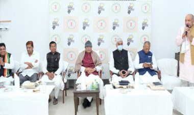 CG कांग्रेस विधायक दल की बैठक खत्म : CM ने विधायकों को किया रिचार्ज…..CM भूपेश का विधायकों को भरोसा….आप सब की तरफ़ से मैं लड़ूंगा चुनाव, जिताने की ज़िम्मेदारी मेरी…..आपको जीताने मैं जाउंगा….