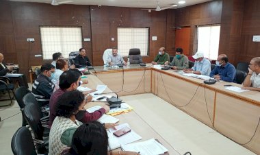 CG बेमेतरा जिले में इस साल के अंत मे टीकाकरण का महाभियान 29 दिसम्बर को कलेक्टर ने ली नोडल अधिकारियों की बैठक....संग संग चलही धान तिहार अउ टीका तिहार, अपन परिवार मे लावव खुशी के बहार’’ की थीम पर टीकाकरण का विशेष महाभियान चलाया जायेगा